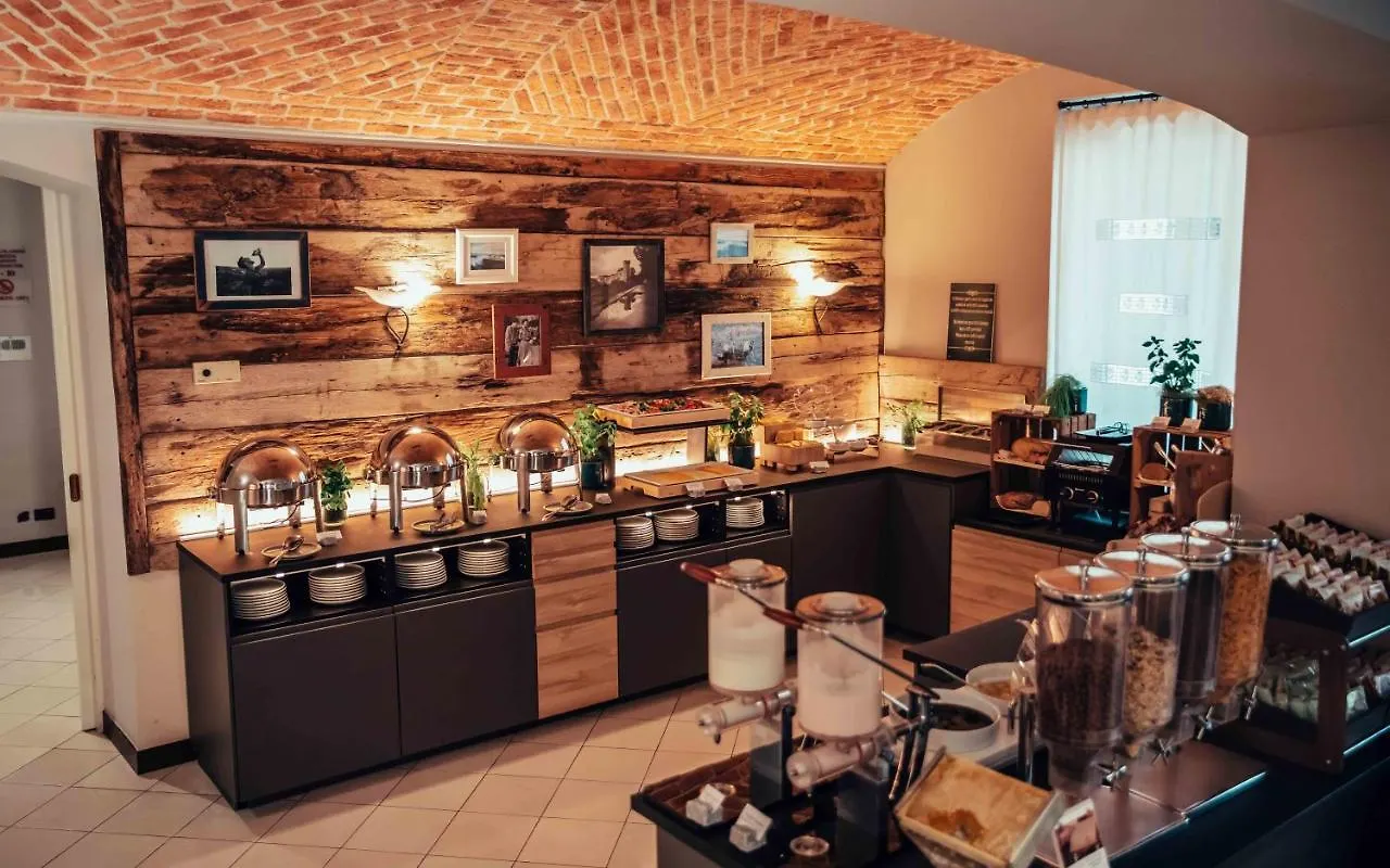 Hotel Benaco Desenzano del Garda