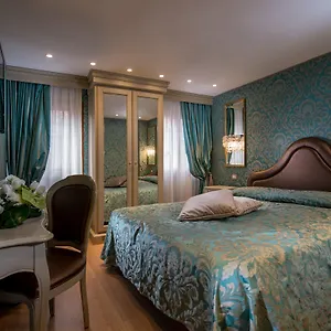 Ca' Marinella 3* ונציה