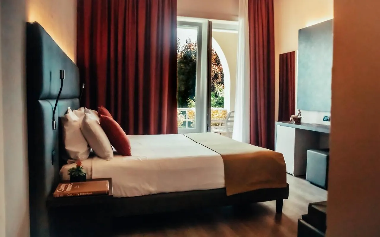 Hotel Benaco Desenzano del Garda