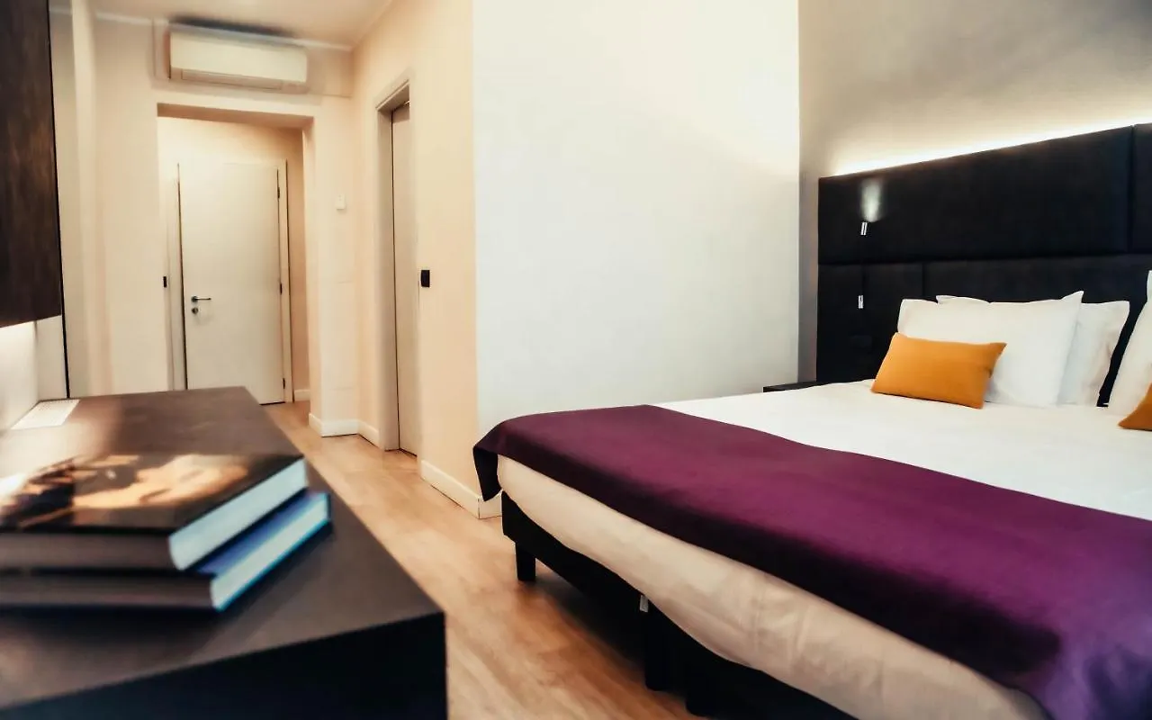 Hotel Benaco Desenzano del Garda 3*,  Włochy