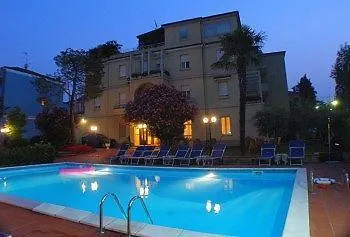 Hotel Benaco Desenzano del Garda 3*,