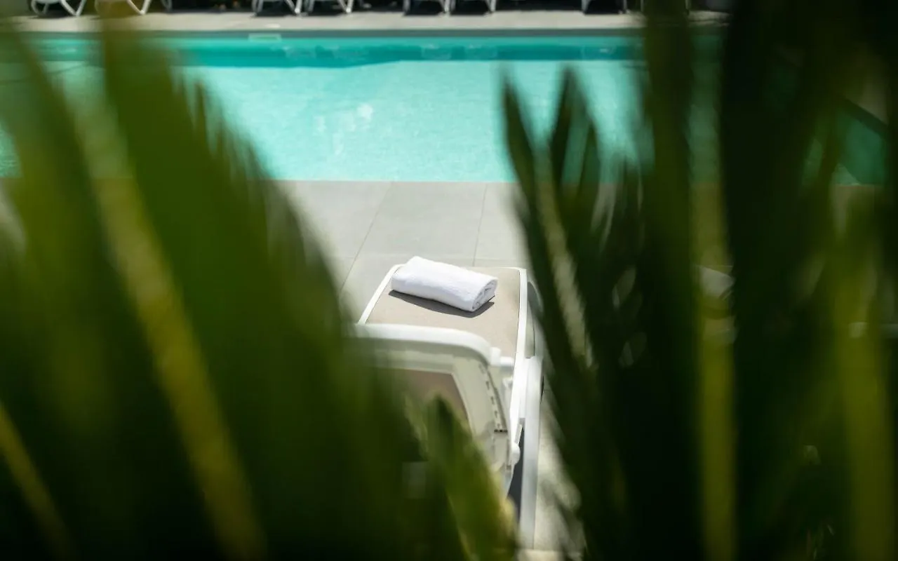 Hotel Benaco デセンツァーノ・デル・ガルダ