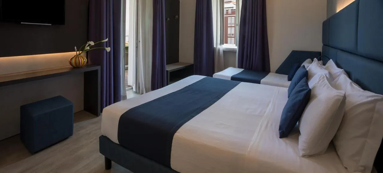Hotel Benaco デセンツァーノ・デル・ガルダ